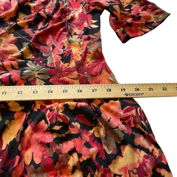 Laura Petite-Size 14-Floral Multicolor Dress-Zipper Back-Pockets-3/4 Sleeves - Picture 9 of 12